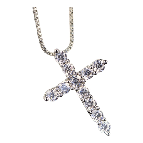 Sterling silver cross diamond necklace - Picture 2 of 8